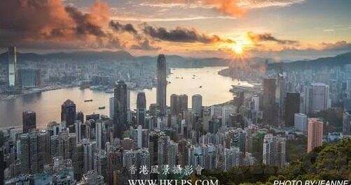 足球半场比分下注-足球半场比分下注，一场充满变数的博弈，理性参与方为上策